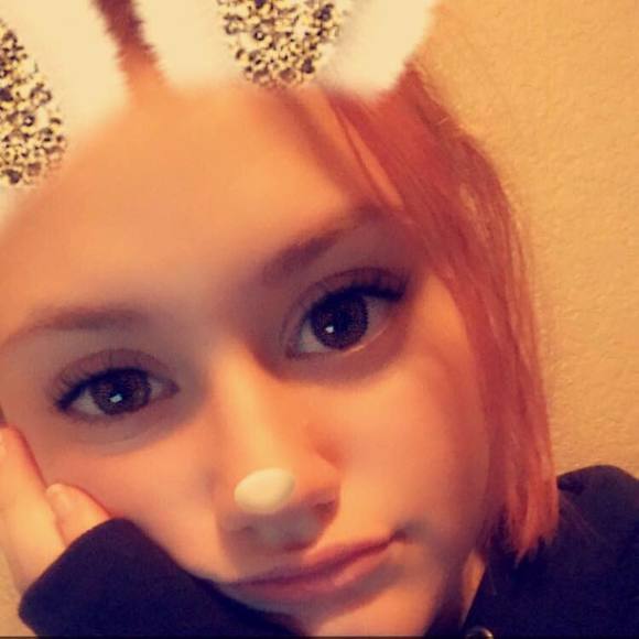 Meet your Posher, Kinzie - Picture 1 of 1